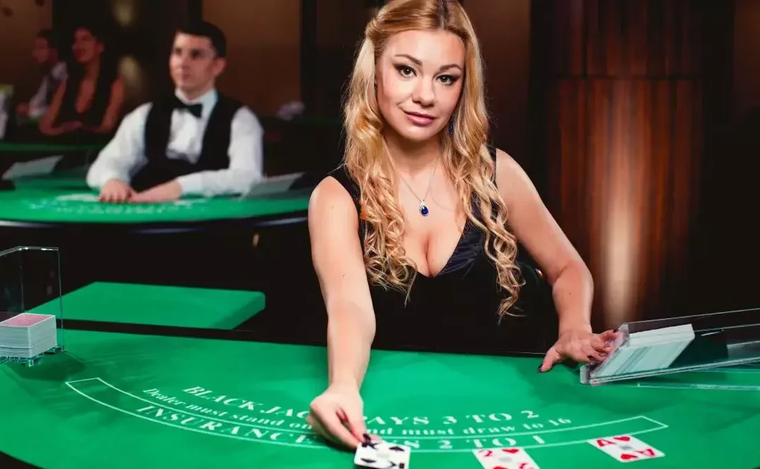 What Are Live Dealer Online Casino Games?