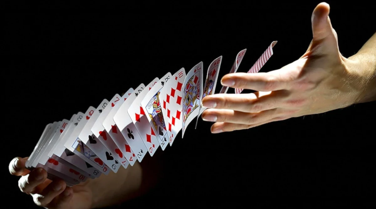 Blackjack Strategy: Hit or Stand?