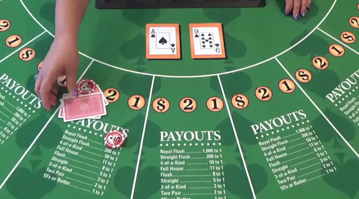 Online Poker: Get Higher Payouts With Let it Ride House Edge